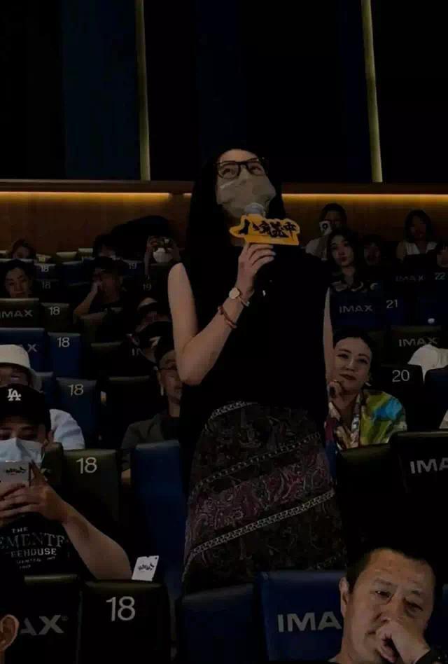 张子枫叫王宝强老爸 宝强又多了一个女儿!