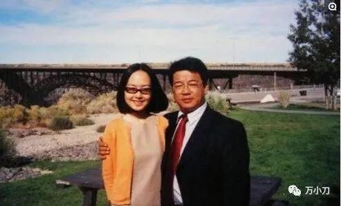 鲁豫现在的感情生活（鲁豫的坎坷情史和跌宕人生）(18)