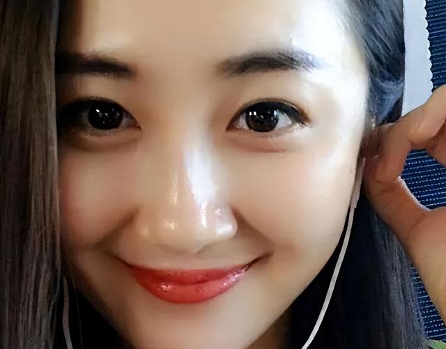 宋小宝成名前后两任妻子（走红后抛弃老婆）(24)