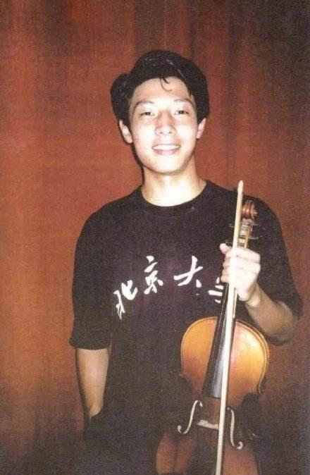 撒贝宁年轻时的模样（风光背后有泪水）(9)