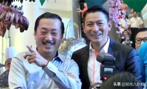 刘德华与他老婆的合照（刘德华小舅子曝光）(2)
