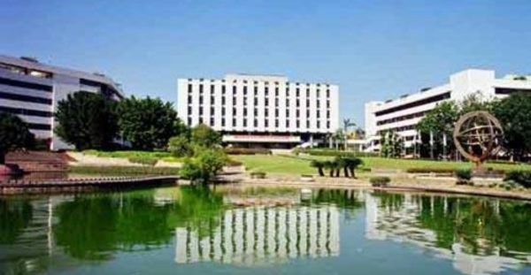 整容院图片,为什么都说大学是一座“整容院”图18