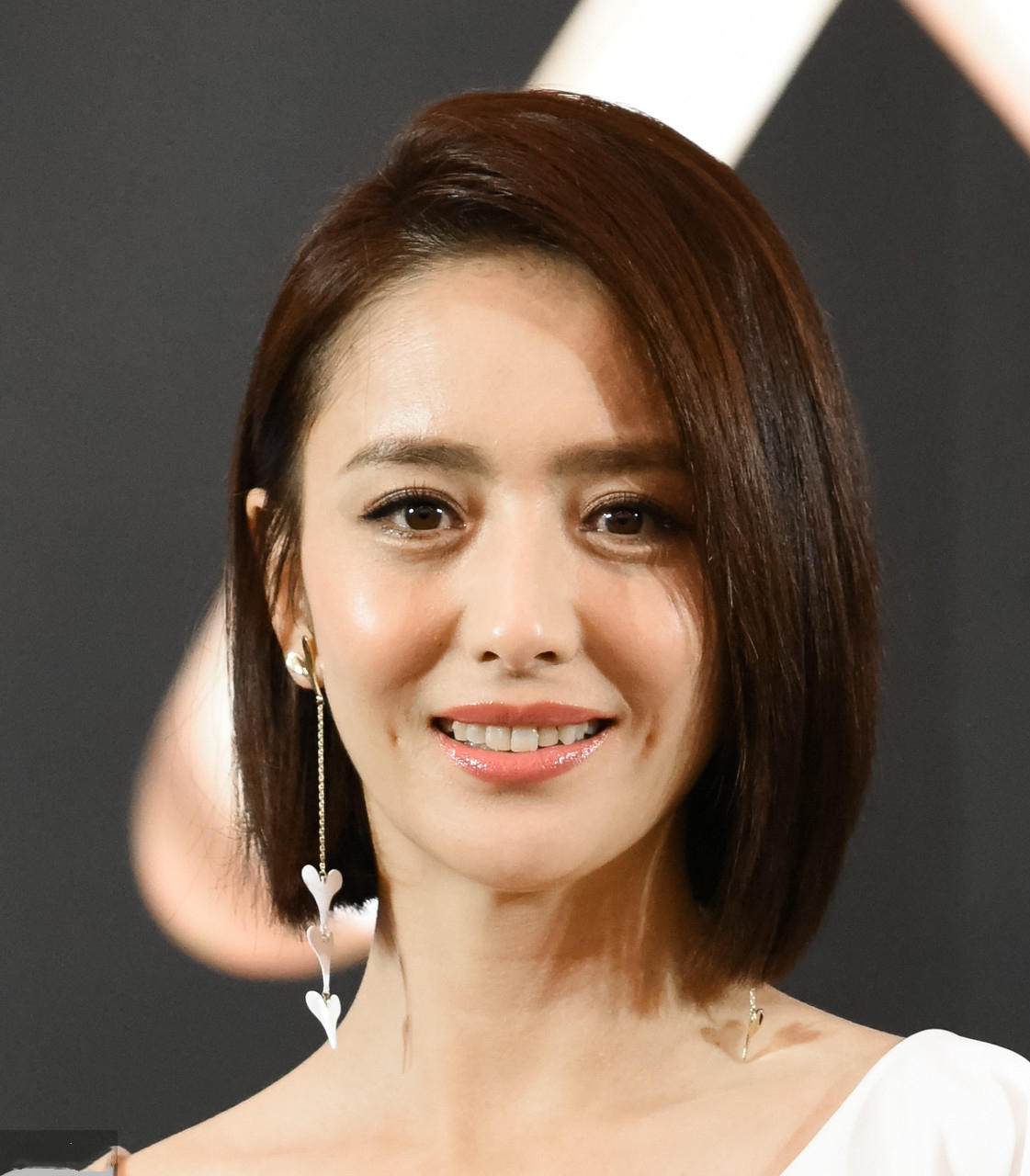 女明星素颜照和化妆对比照（明星素颜化妆大对比