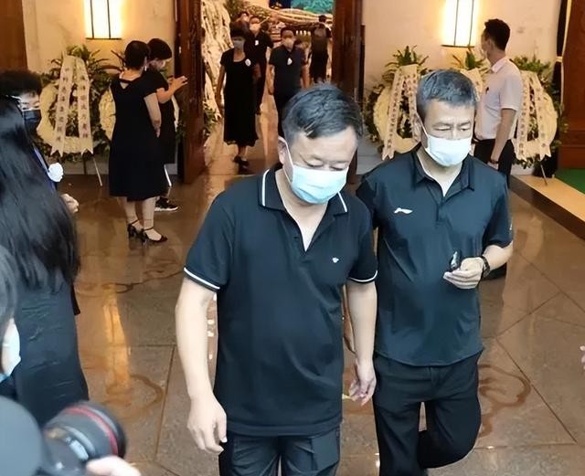 朱军被央视除名真相（从央视主持到突然隐退的朱军）