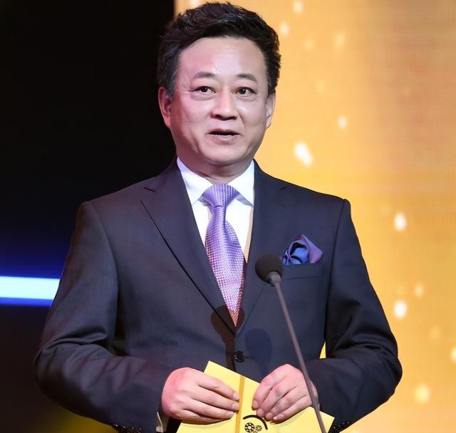朱军被央视除名真相（从央视主持到突然隐退的朱军）