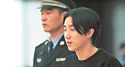 哪些明星吸毒被发现(15位被朝阳群众送牢房的明星)