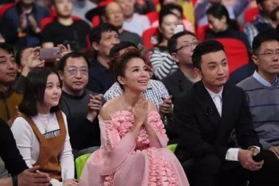 ​尼格买提的现任老婆是朱迅吗