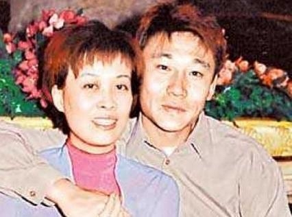 那英老公孟桐结婚照和女儿资料曝光 那英前任老公高峰死因现状揭
