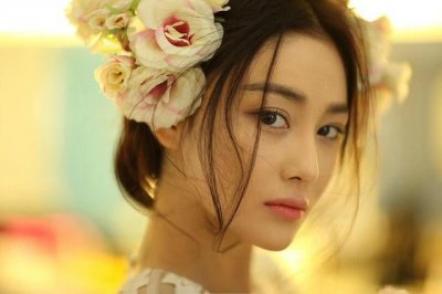 ​张馨予黑历史是真的吗（何捷谈张馨予黑历史谁也别想诋毁她）