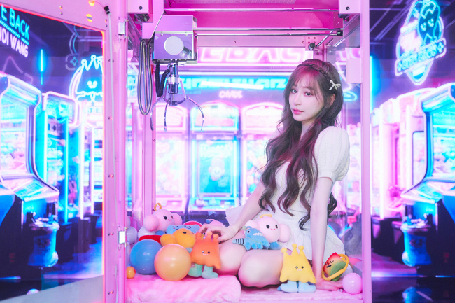 王心凌新专首波主打《BITE BACK》单曲和MV上线
