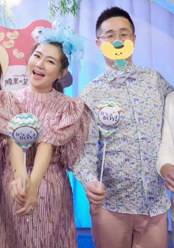 Selina官宣生子！肺积水住进保温箱，吓坏新手爸爸妈妈