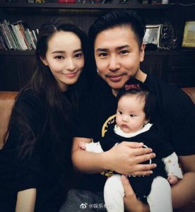 ​欧弟回应前妻与周汤豪吃火锅：我从小跟他长大