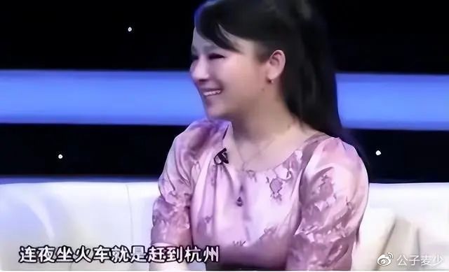 “盲人歌手”刘赛：倒贴2套别墅下嫁河南农村，如今丈夫成她的骄傲
