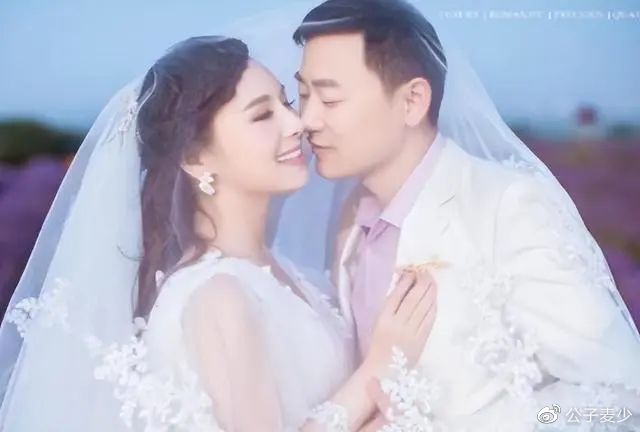 “盲人歌手”刘赛：倒贴2套别墅下嫁河南农村，如今丈夫成她的骄傲