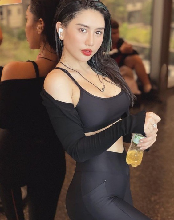 越南健身辣妹Trang Lê福利图赏 前凸后翘身材火辣