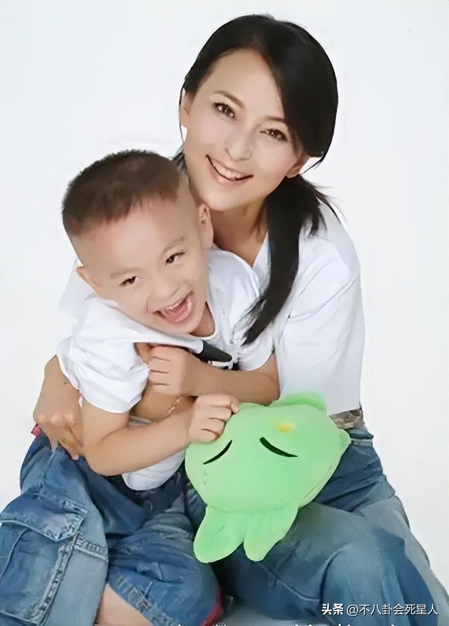 你该红了！53岁黄志忠个人资料简介