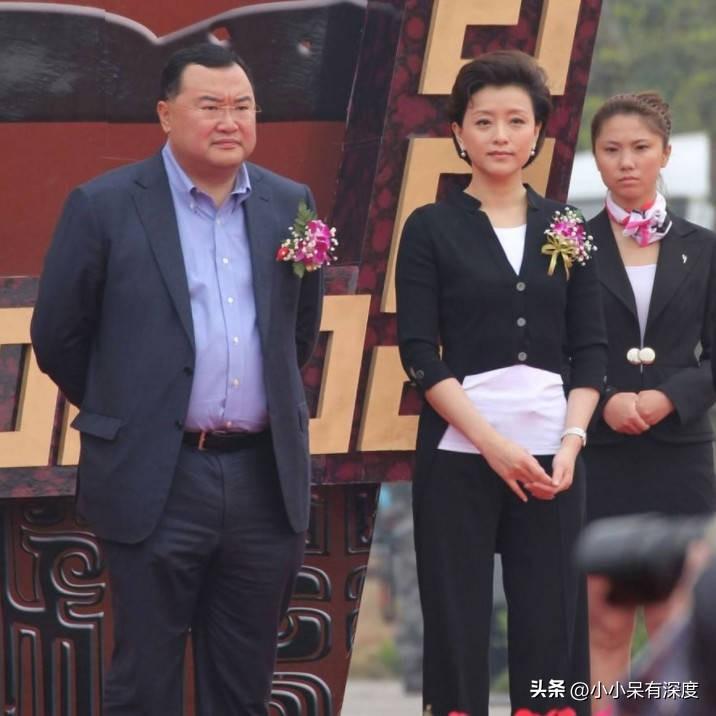 杨澜简介个人资料（杨澜：我不算漂亮，但也不丑，我觉得自己挺有气质的，杨澜近照）