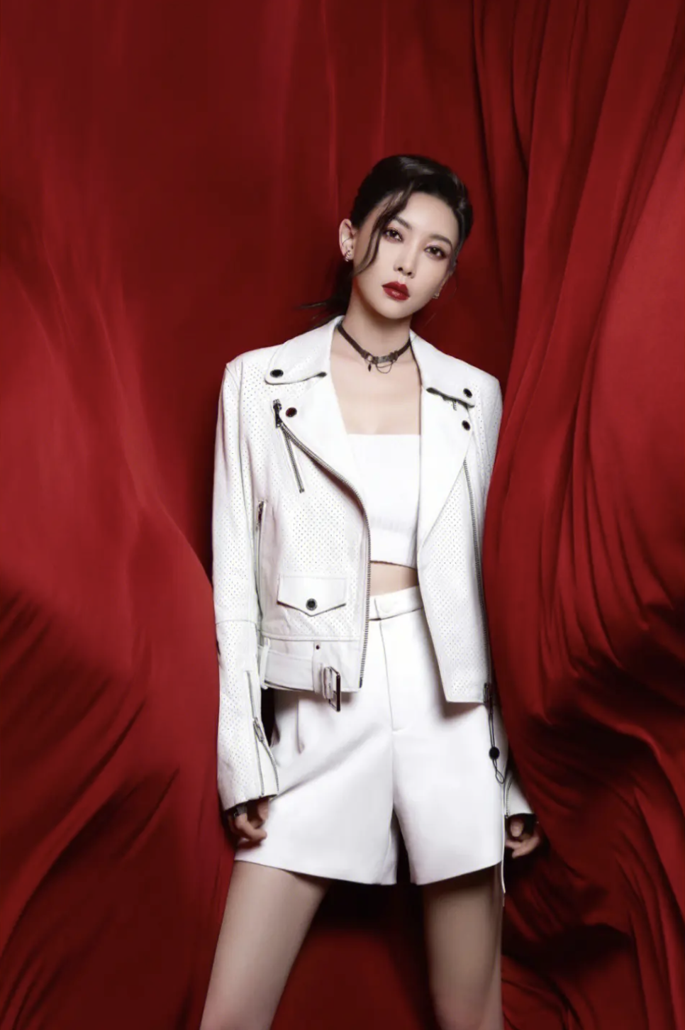 于文文个人资料简介 ——文静中的性感之美