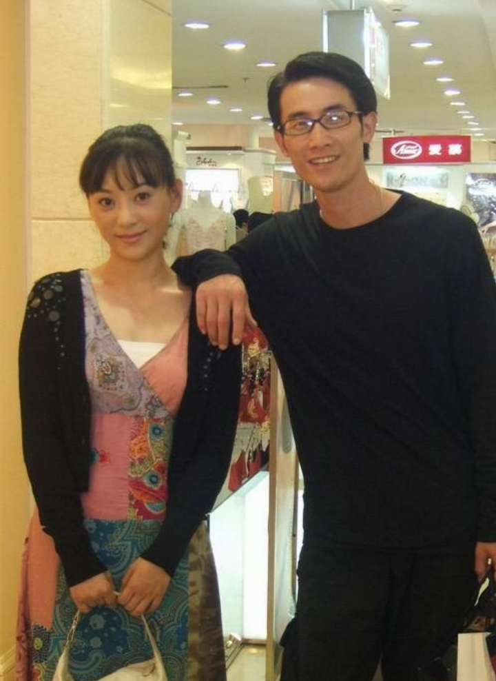 演员奇道个人资料：妻子瞒着父母偷户口本和他结婚，如今一家三口很幸福