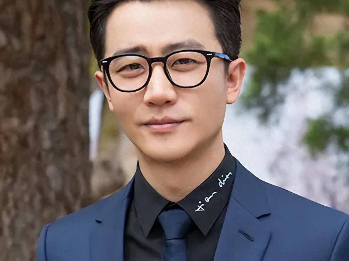 不演戏就“消失”的黄轩个人资料，是娱乐圈“独一无二”的存在