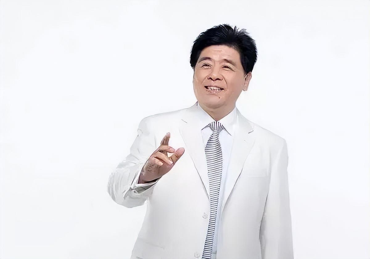 王洁实个人资料（歌唱家王洁实：我这辈子最正确的决定，就是娶了一个运输女工为妻）