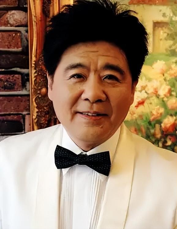 王洁实个人资料（歌唱家王洁实：我这辈子最正确的决定，就是娶了一个运输女工为妻）