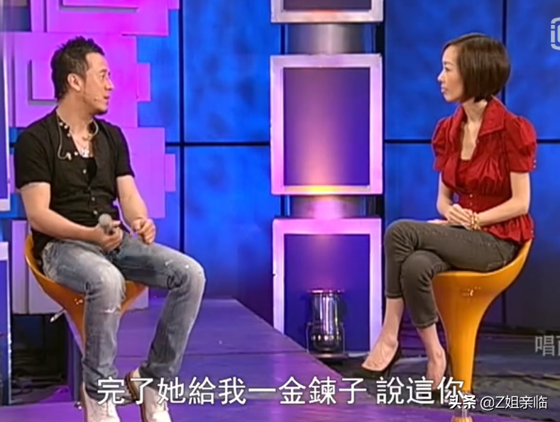杨坤个人资料经纪人（“好色男”杨坤：一边写歌怀念前女友，一边左拥右抱夜会美女）