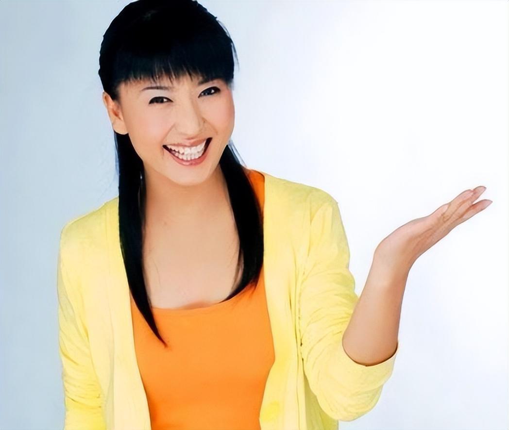 闫学晶的老公是谁(“二人转女王”闫学晶：两段婚姻三个孩子，两任丈夫都是二婚)