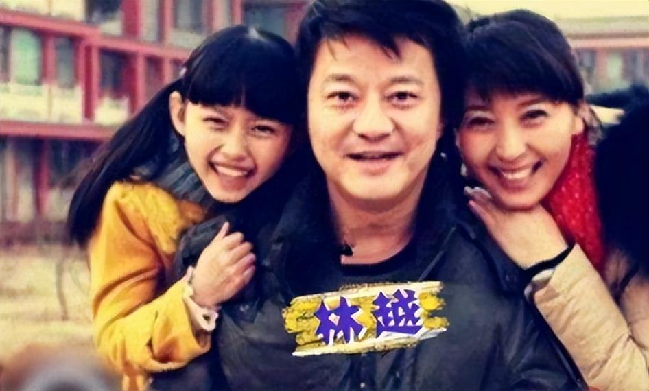 闫学晶的老公是谁(“二人转女王”闫学晶：两段婚姻三个孩子，两任丈夫都是二婚)