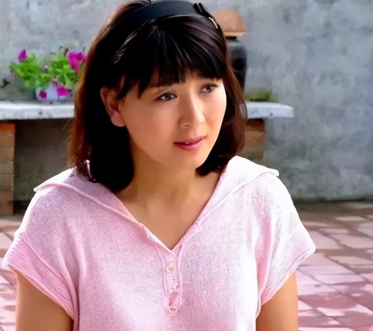 闫学晶的老公是谁(“二人转女王”闫学晶：两段婚姻三个孩子，两任丈夫都是二婚)