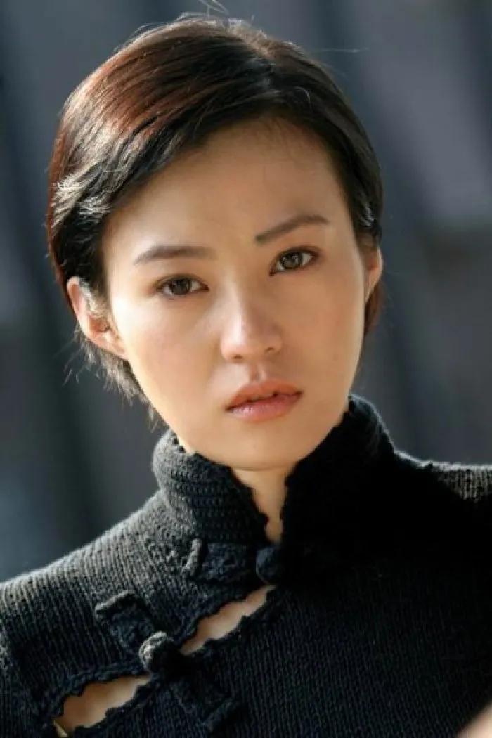 演员郝蕾：二婚嫁圈外老公刘烨，生下双胞胎，离异后生活状况如何