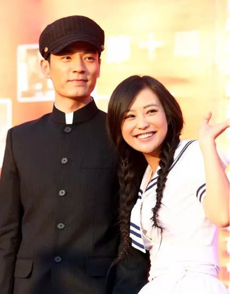 演员郝蕾：二婚嫁圈外老公刘烨，生下双胞胎，离异后生活状况如何