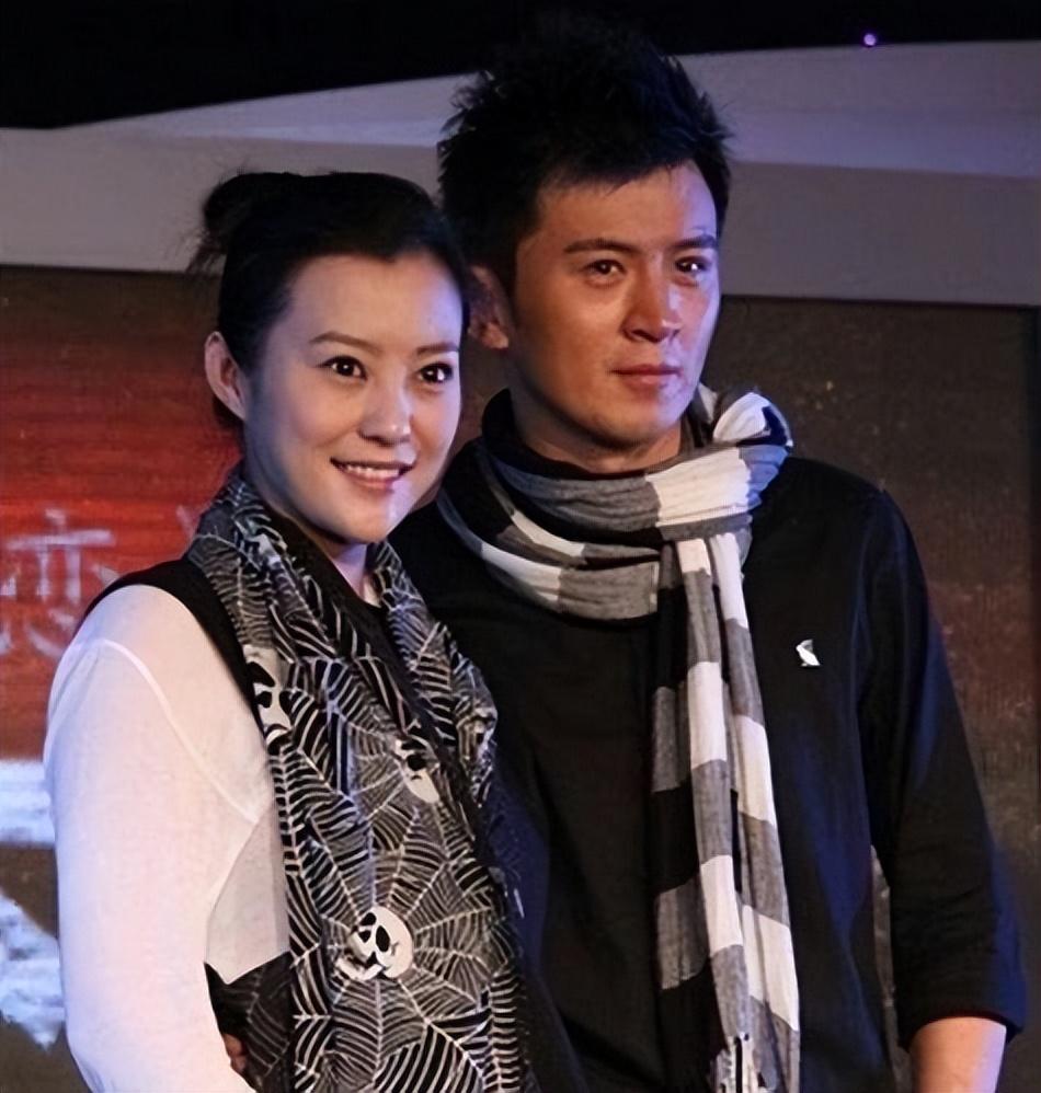 演员郝蕾：二婚嫁圈外老公刘烨，生下双胞胎，离异后生活状况如何