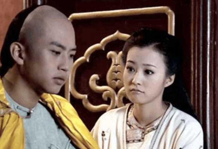 演员郝蕾：二婚嫁圈外老公刘烨，生下双胞胎，离异后生活状况如何