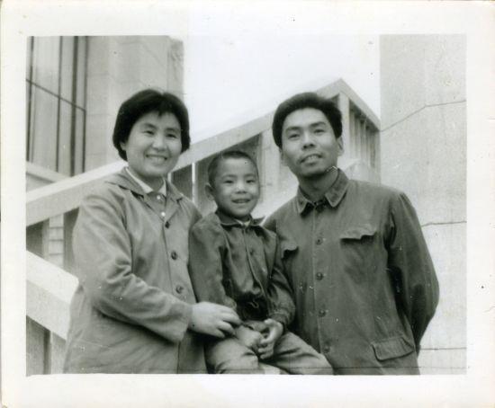 屠洪刚的三个妻子都是谁(屠洪刚的感情史)