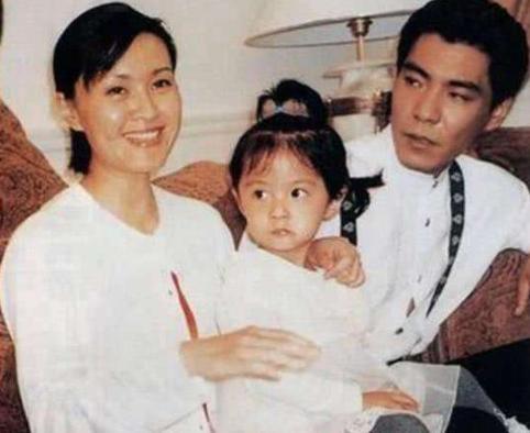 屠洪刚的三个妻子都是谁(屠洪刚的感情史)