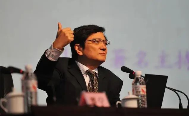 郑强回应婚内出轨包养情妇：已报警！消息系刑满释放犯罪人员恶意编造、虚构