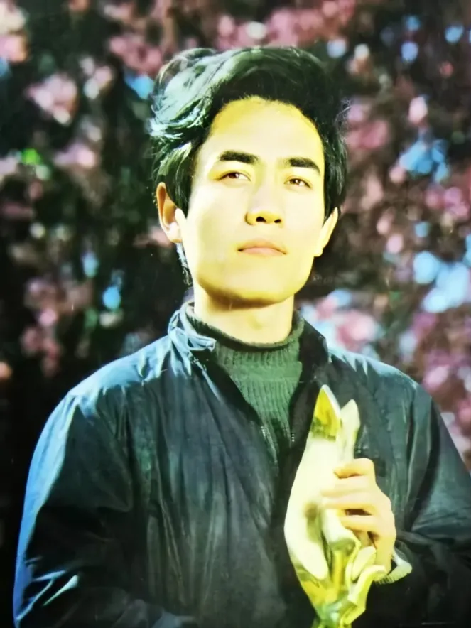 与初恋恩爱41年的老戏骨陈宝国，如今最大心病就是不火的演员儿子