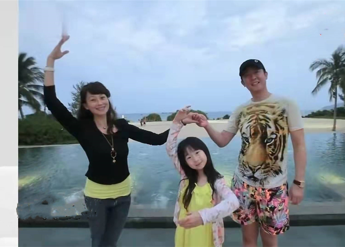 汪正正：最穷时追求妻子，结婚20年成“宠妻狂魔”，一家三口幸福