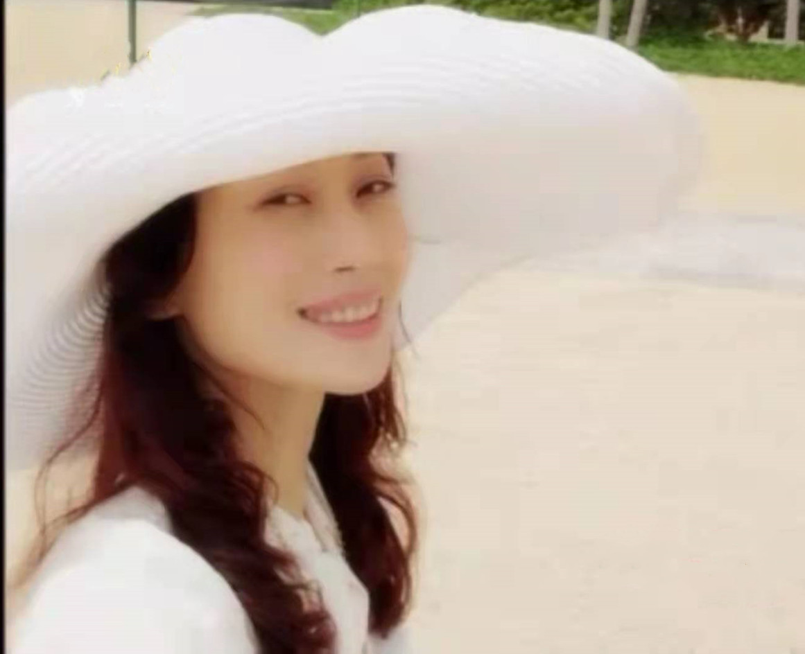 汪正正：最穷时追求妻子，结婚20年成“宠妻狂魔”，一家三口幸福