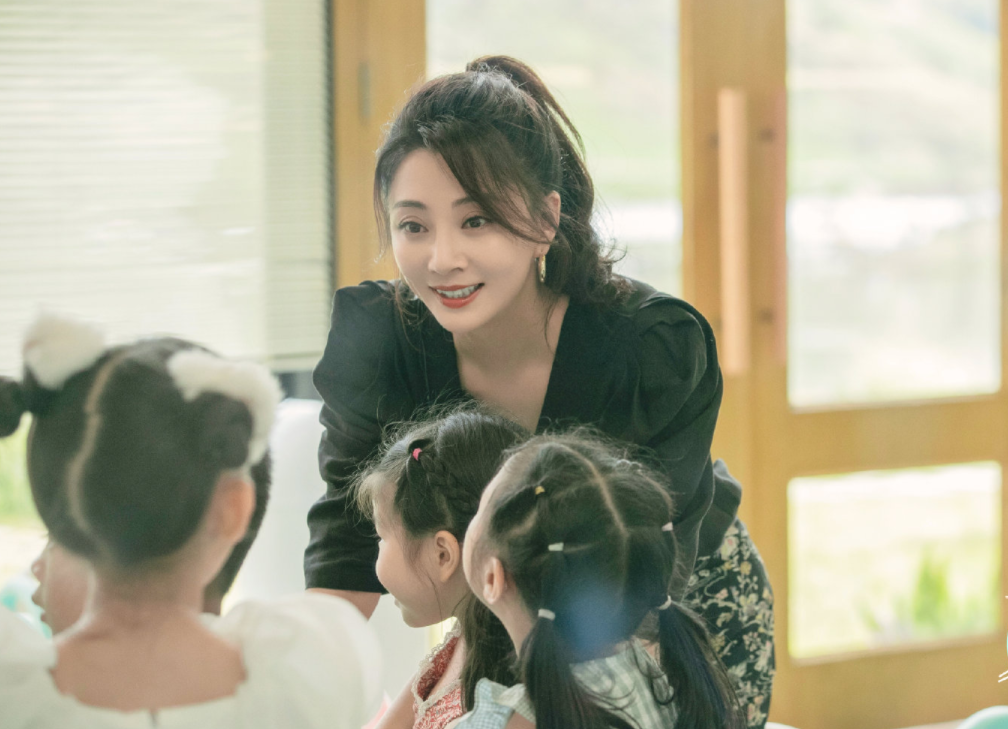 第一次录真人秀，就放得这么“开”，她还是那个女演员殷桃吗？