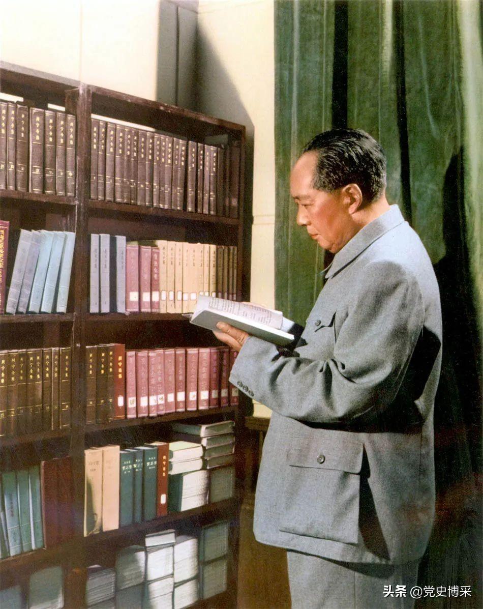 毛泽东为何对鲁迅评价如此之高，一部《鲁迅全集》伴随他走完人生历程