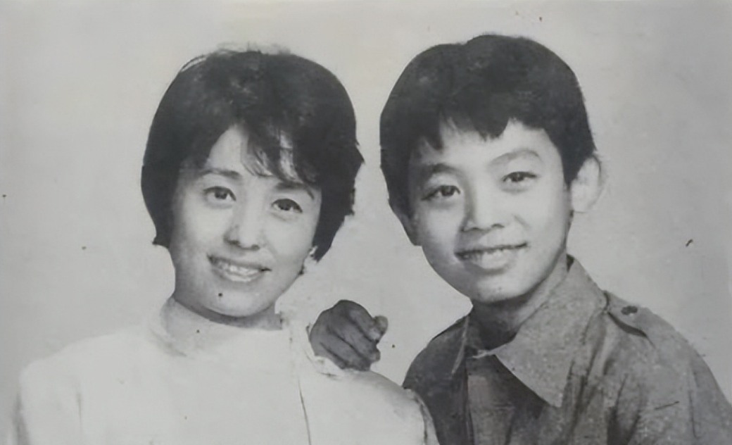 离婚47年至今单身的朱明瑛，忘不了儿子成长中的泪与痛