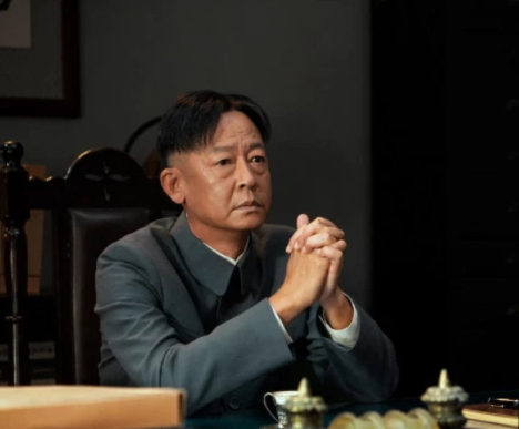 曾因丑拍戏一半被导演辞退的王志文，如今却成一代“风流”视帝