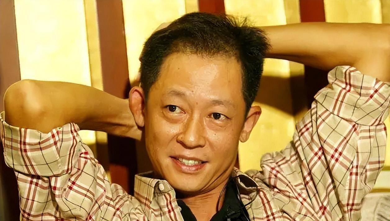 曾因丑拍戏一半被导演辞退的王志文，如今却成一代“风流”视帝