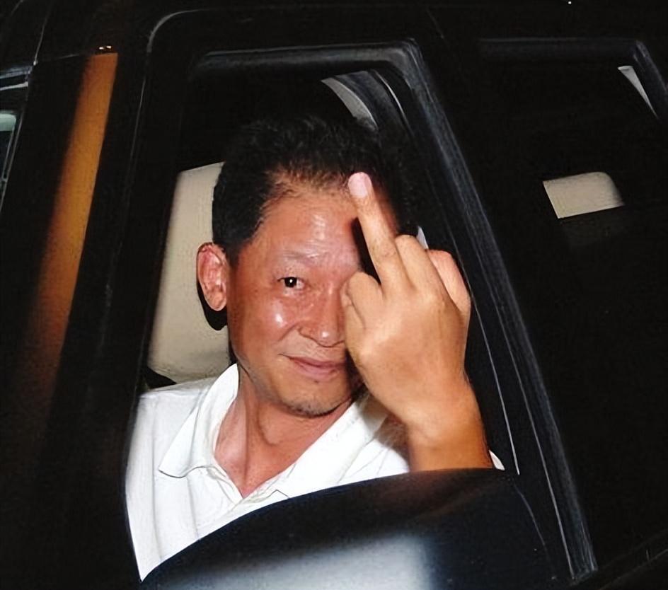 曾因丑拍戏一半被导演辞退的王志文，如今却成一代“风流”视帝