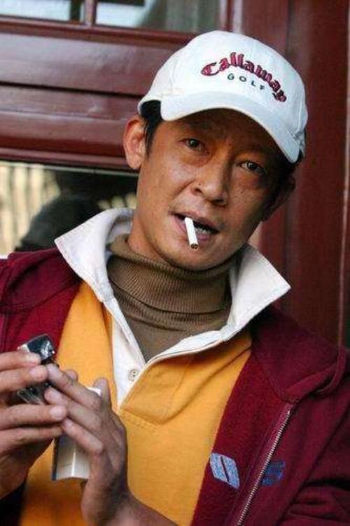 曾因丑拍戏一半被导演辞退的王志文，如今却成一代“风流”视帝