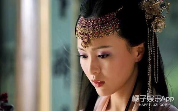 粉丝手撕工作室？唐嫣只参加品牌活动不拍戏，85花就她没事业心？