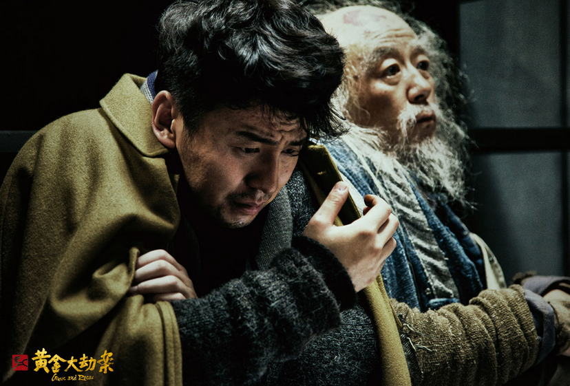 苦熬6年演技才走红的雷佳音，娶同学为妻，家庭幸福成人生赢家