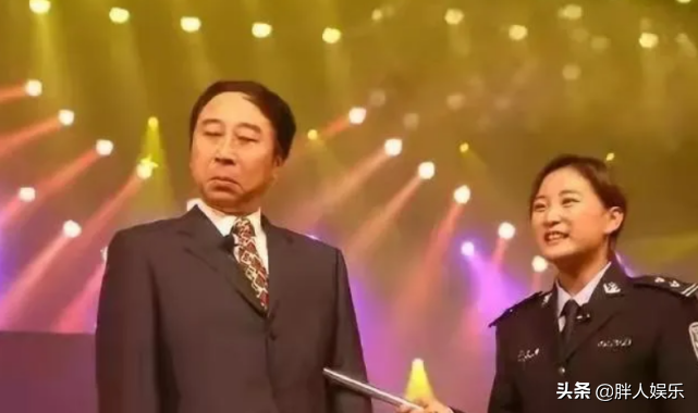 “国民妈妈”张小斐坎坷成名史，以及她身后的2个贵人